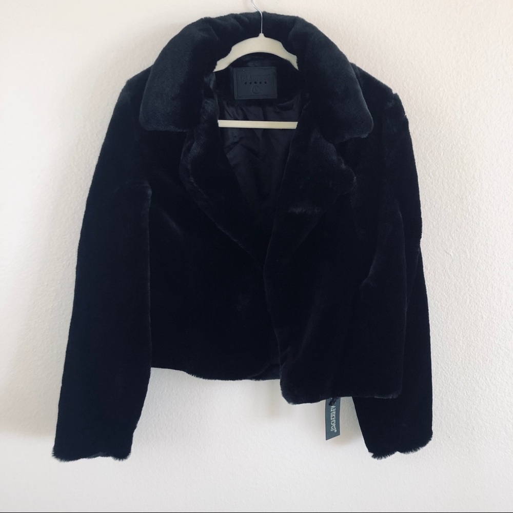 NWT BLANKNYC Black faux fur cropped jacket Large